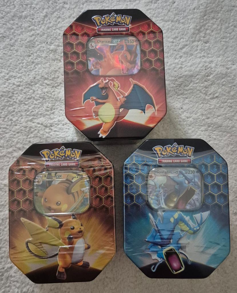 Hidden Fates tins, Ophalen of Verzenden, Nieuw, Boosterbox