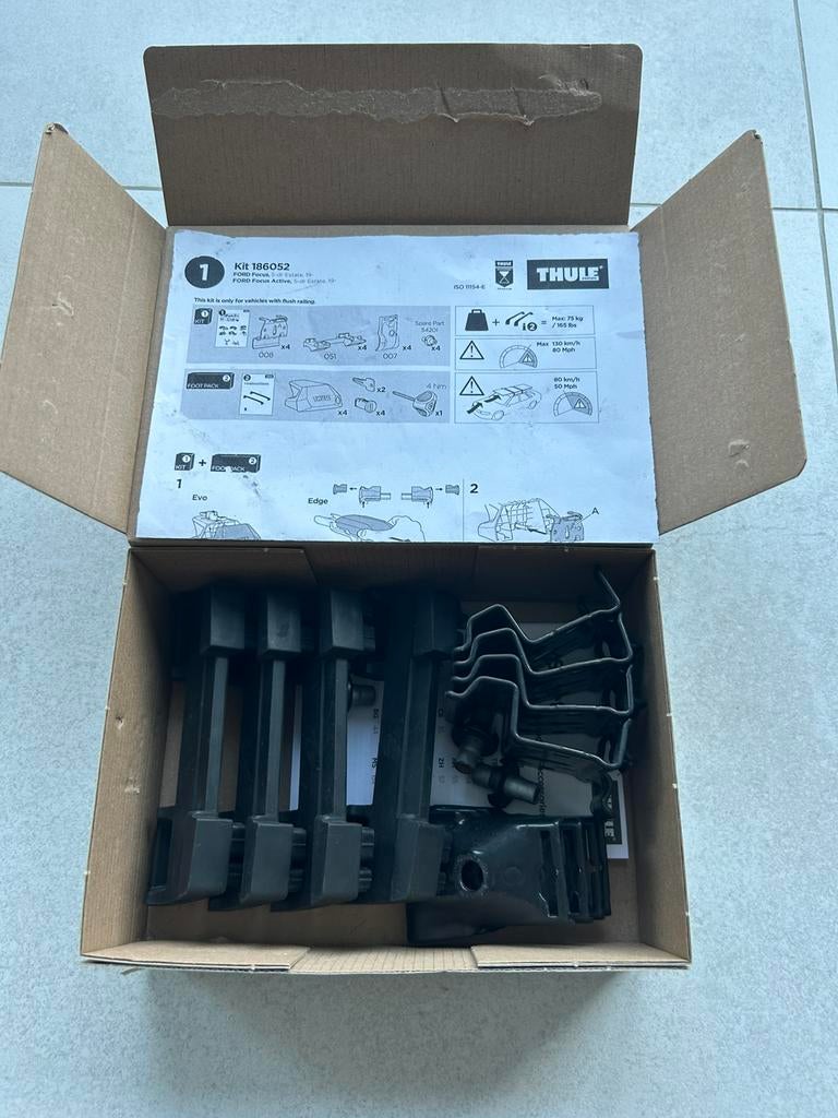 Thule kit 186052 Ford Focus, Enlèvement, Utilisé