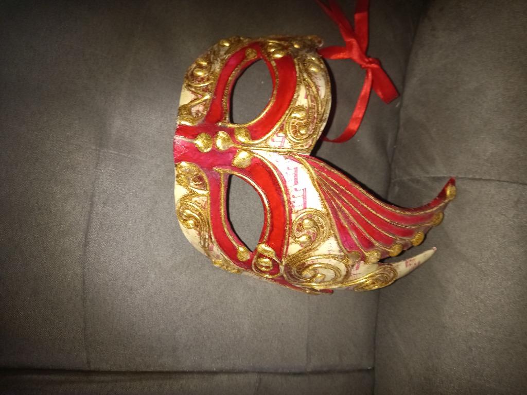 Masque de venise carnaval, Enlèvement ou Envoi