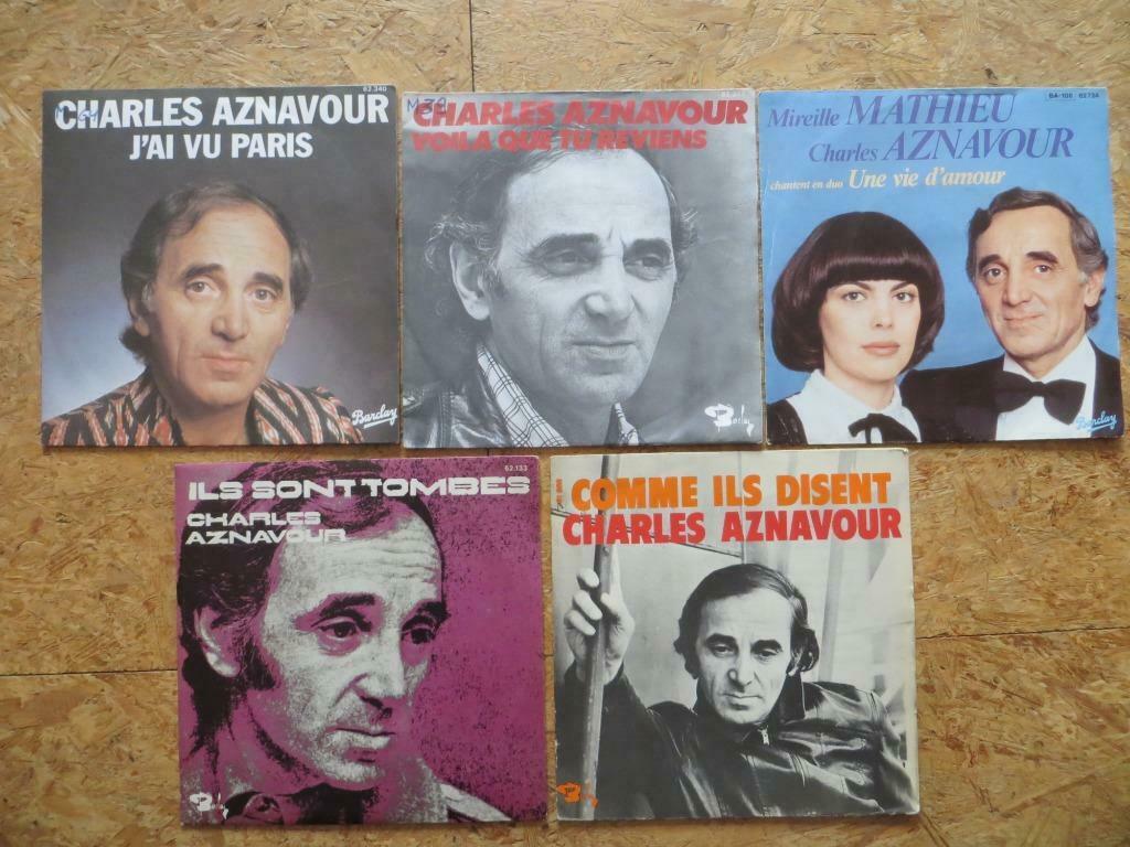 CHARLES AZNAVOUR - LOT VAN 5 x VINYL SINGLES, Gebruikt, Verzenden, Overige genres, 7 inch