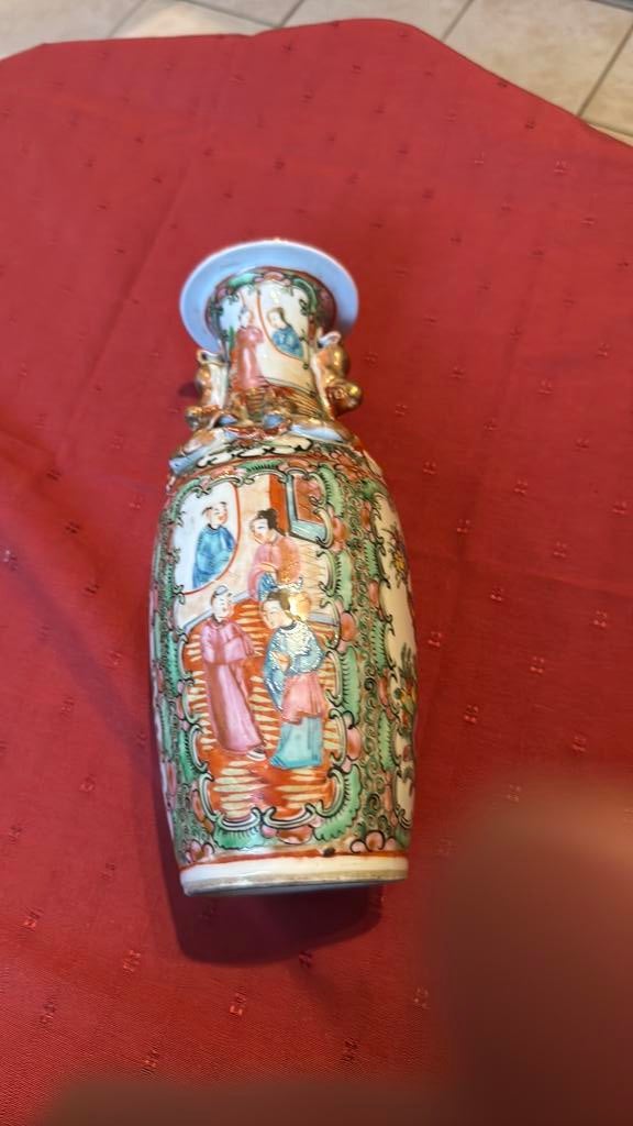 Kleine vaas van Canton, Ophalen