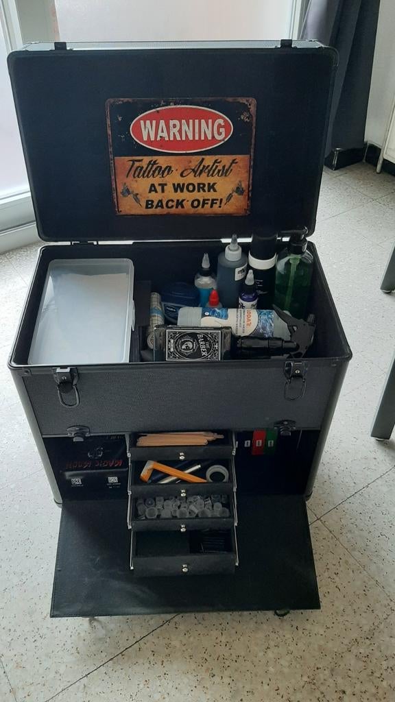 Volledige set Tattoo materiaal, Enlèvement