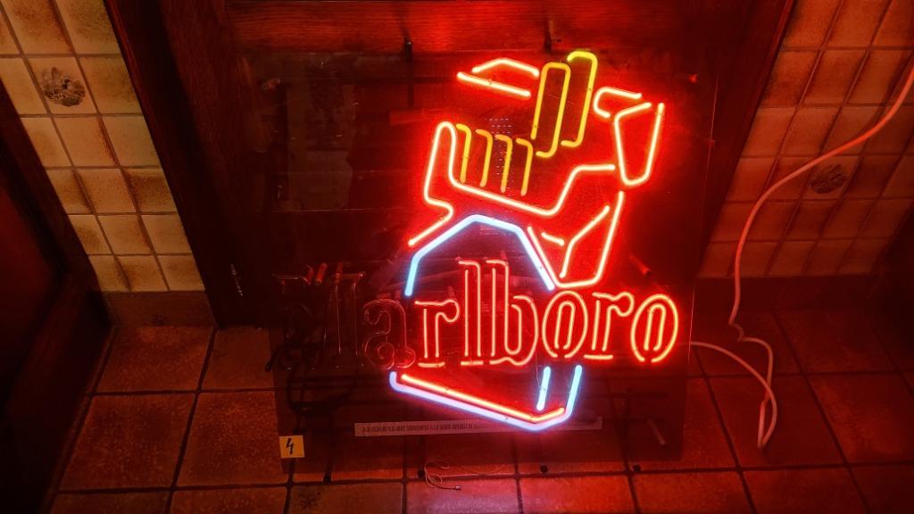 Marlboro enseigne néon à réparer. Voir photos et description, Verzamelen, Ophalen, Gebruikt