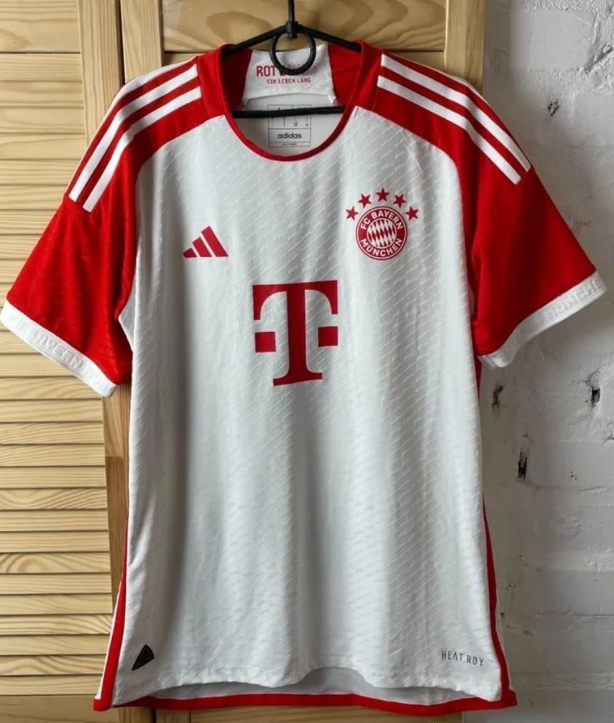 Bayern München Voetbal Thuisshirt Origineel 2024, Verzamelen, Verzenden, Zo goed als nieuw