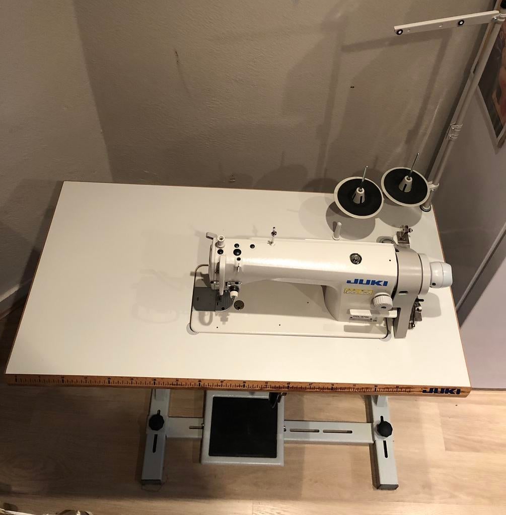 JUKI semi-industriële naaimachine., Hobby en Vrije tijd, Industrieel, Ophalen, Overige merken, Naaimachine