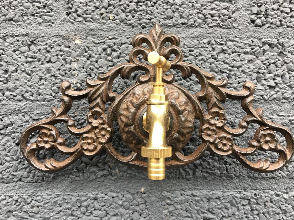 Robinet d'eau en fonte marron avec décoration murale, Enlèvement ou Envoi, Robinet