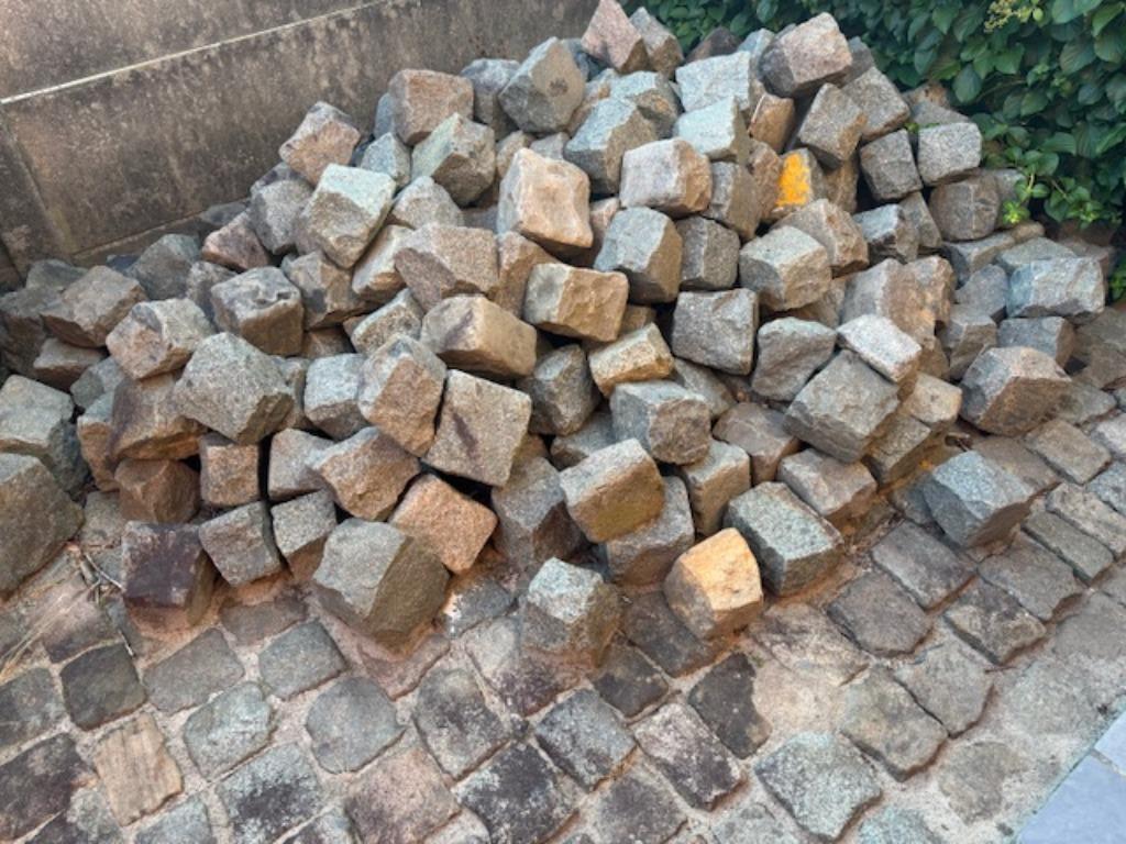 pavés (vestiges), Utilisé, Briques, Moins de 5 m², Enlèvement