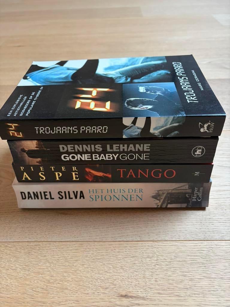 4 boeken voor 4€, Ophalen of Verzenden, Zo goed als nieuw