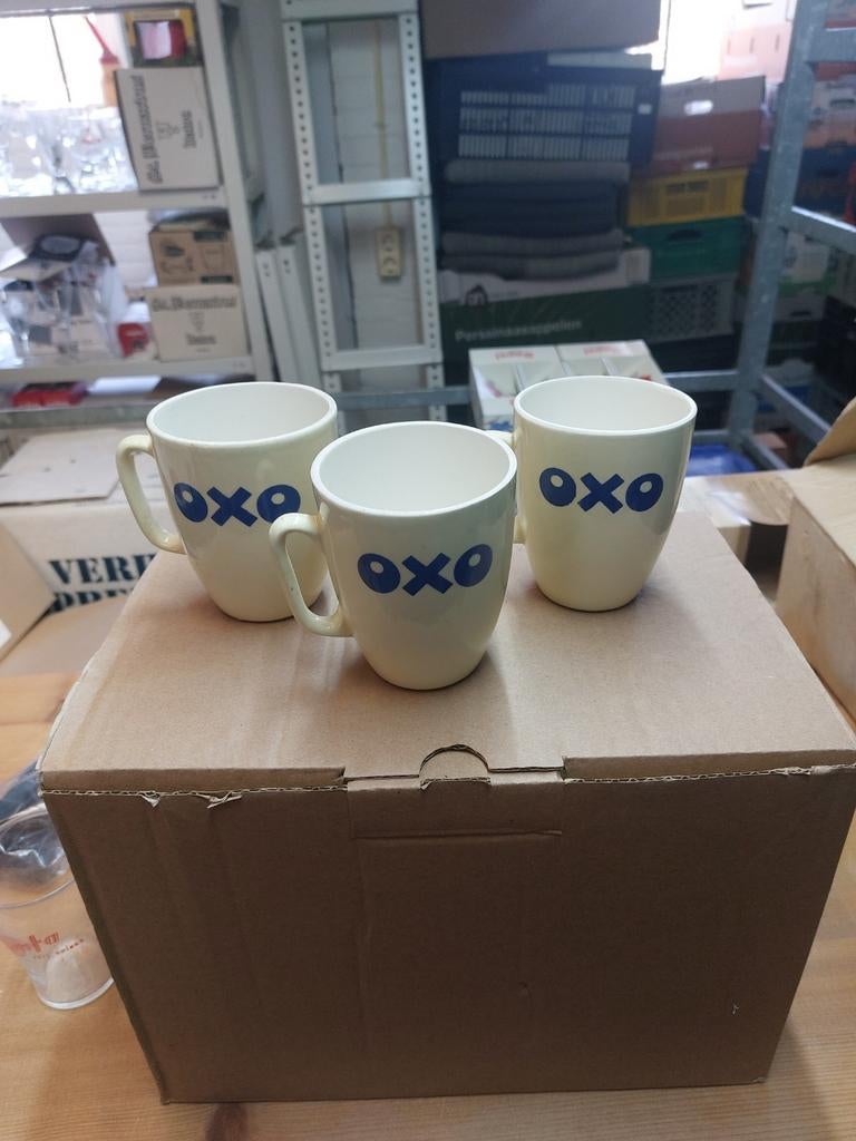 Oxo tassen, Ophalen of Verzenden, Zo goed als nieuw