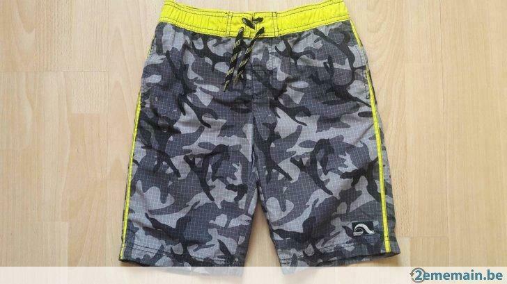 Lot de 2 shorts de bain garçon - 152 cm, Enlèvement ou Envoi, Comme neuf, Garçon, Vêtements de sport ou Maillots de bain
