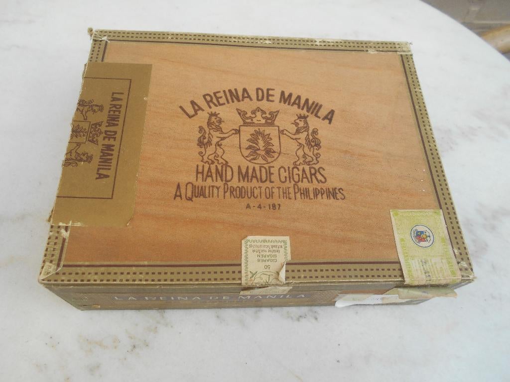 ancienne boite à cigare en bois La reina de Manila, Collections, Enlèvement ou Envoi, Utilisé, Boite à tabac ou Emballage