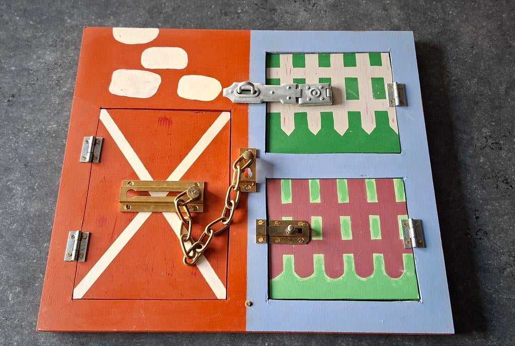 Thema  gesloten - open, Diversen, Schoolbenodigdheden, Ophalen