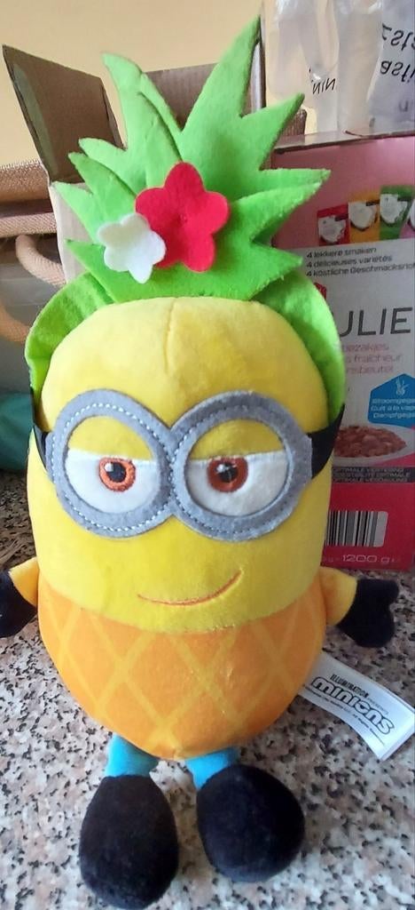 Peluche les minions, Kinderen en Baby's, Speelgoed | Knuffels en Pluche, Ophalen of Verzenden, Zo goed als nieuw