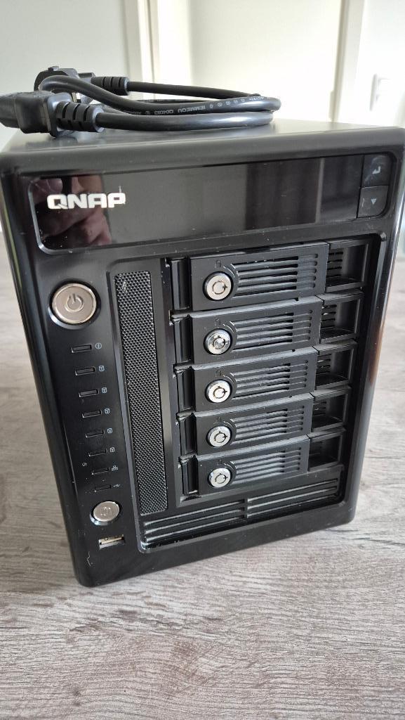 QNAP TS-509 Pro NAS + 5 x 1.5 TB WD HDDs, Computers en Software, NAS, Zo goed als nieuw, Ophalen