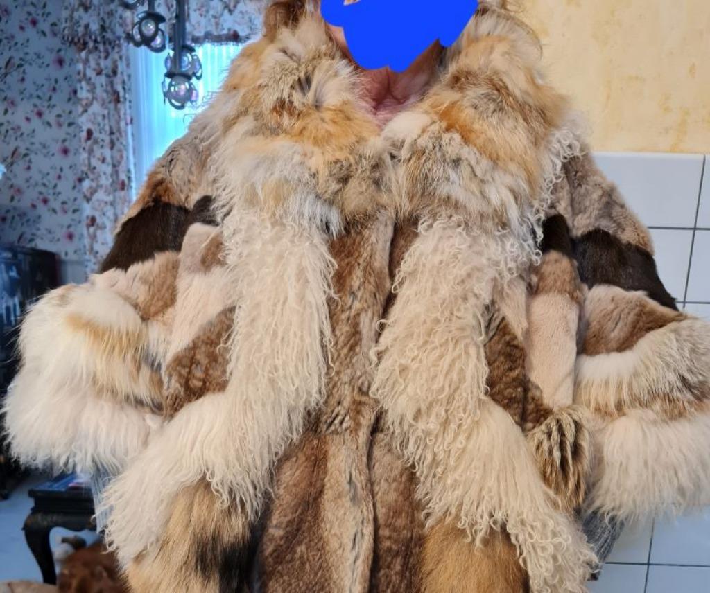 essentiel antwerp bontjas, Maat 38/40 (M), Overige kleuren, Ophalen of Verzenden, Zo goed als nieuw