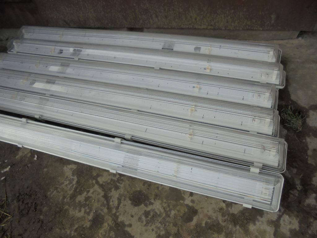 6 luminaires Silvania pour lampes LED de 120 cm, Enlèvement, Comme neuf, Armature