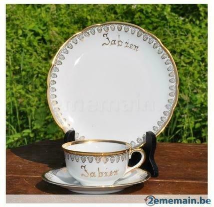 ancien service a déjeuner en porcelaine de naissance Fabien