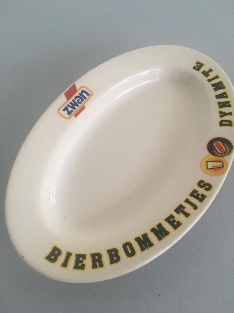 Porseleinen serveerbord met reclame voor ZWAN-worstjes., Verzamelen, Ophalen
