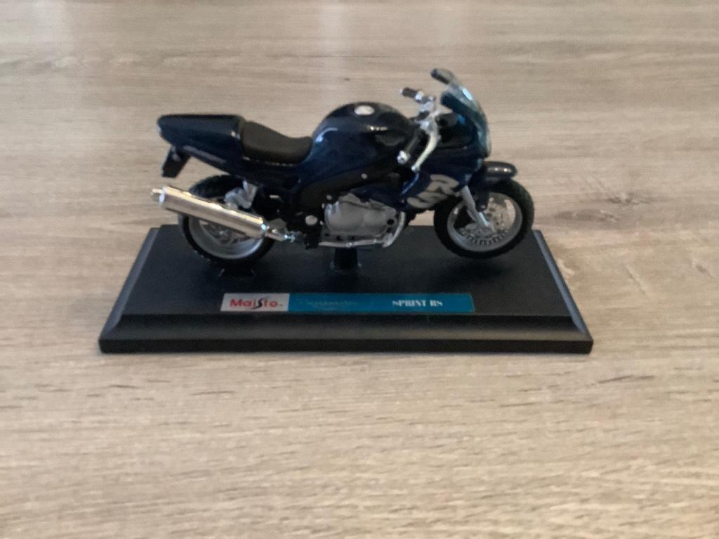 Miniatuur moto Triumph Sprint RS (Schaal 1/18), Ophalen of Verzenden, Gebruikt, Motor, Maisto