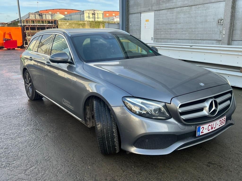 Mercedes E220 LICHTE VRACHT, Attache-remorque, Entreprise, Classe E, 2000 cm³