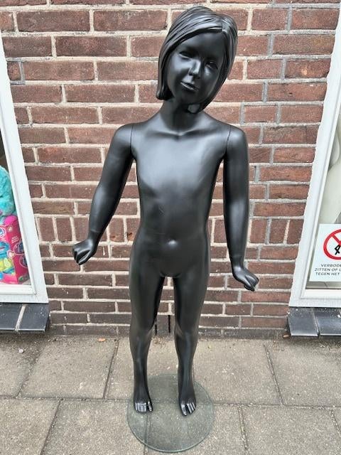 mat zwarte kinder etalagepop paspop etalagefiguur, Kinderen en Baby's, Ophalen of Verzenden, Zo goed als nieuw