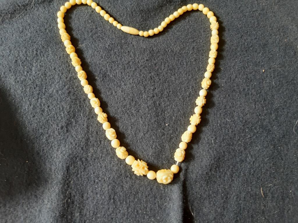 Ancien Collier en Os, Bijoux, Sacs & Beauté, Bijoux anciens, Enlèvement ou Envoi, Autres matériaux, Collier