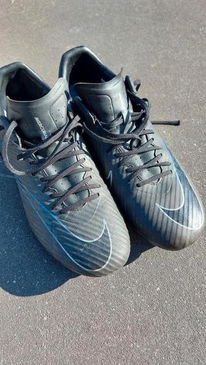 Chaussures de football Nike taille 44, Sports & Fitness, Enlèvement, Comme neuf