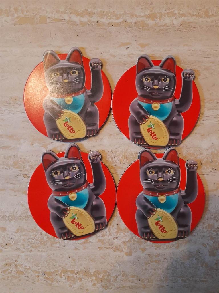 4 Glasonderleggers van 'Lotto Lucky Cats', Collections, Marques & Objets publicitaires, Enlèvement ou Envoi, Neuf, Ustensile