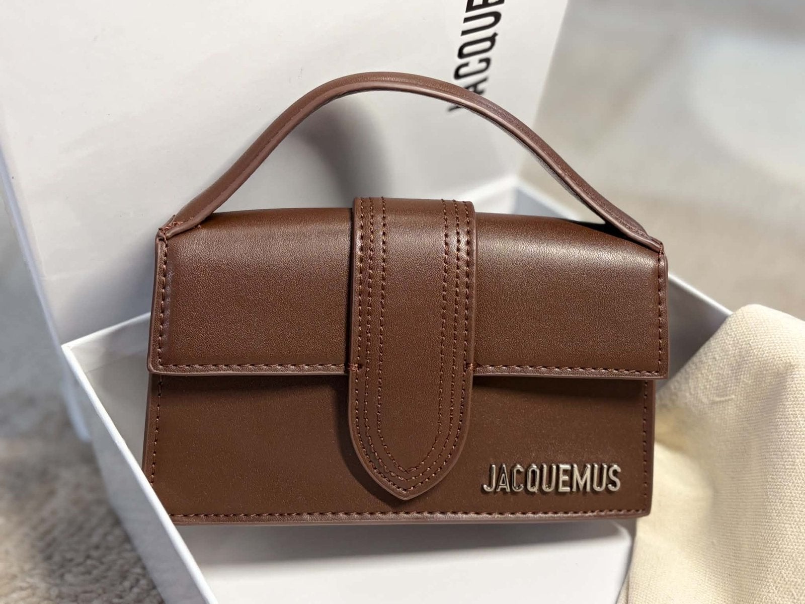 Sac de marque de luxe, Enlèvement, Comme neuf
