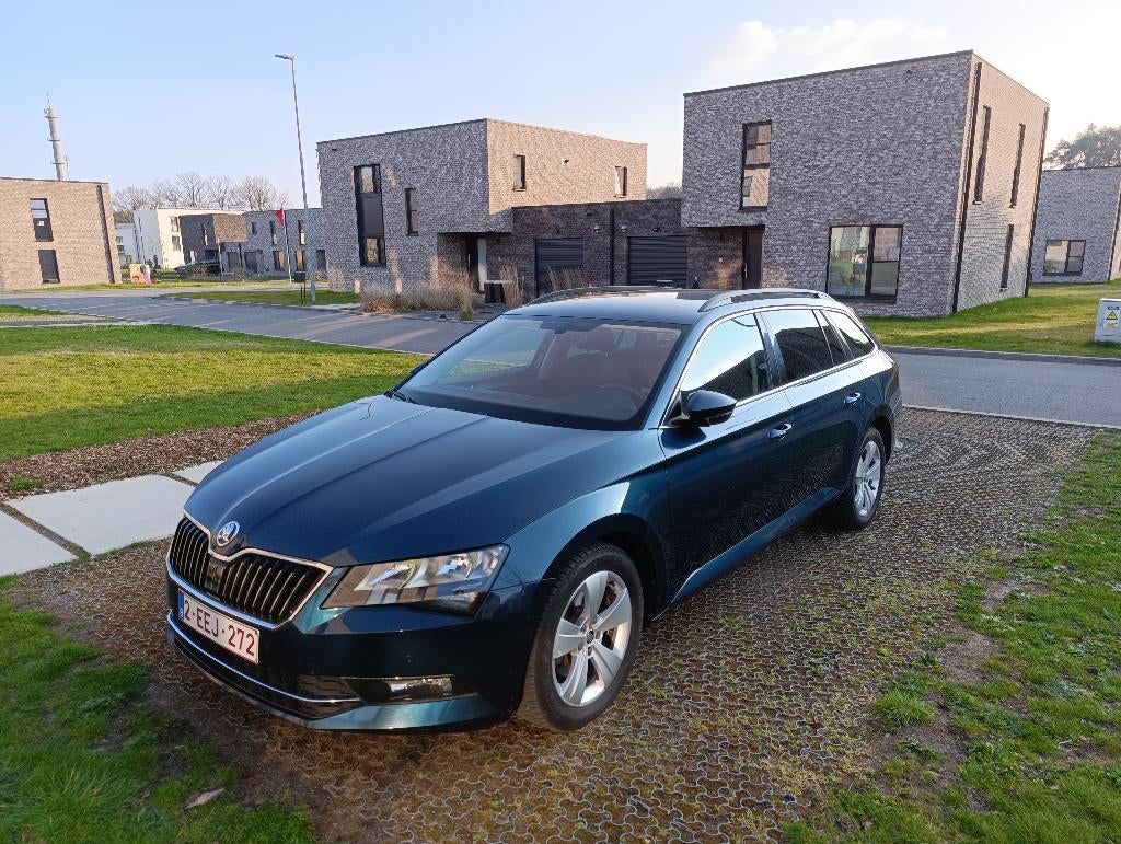 Skoda Superb, Voorwielaandrijving, Stof, Blauw, 5 deurs
