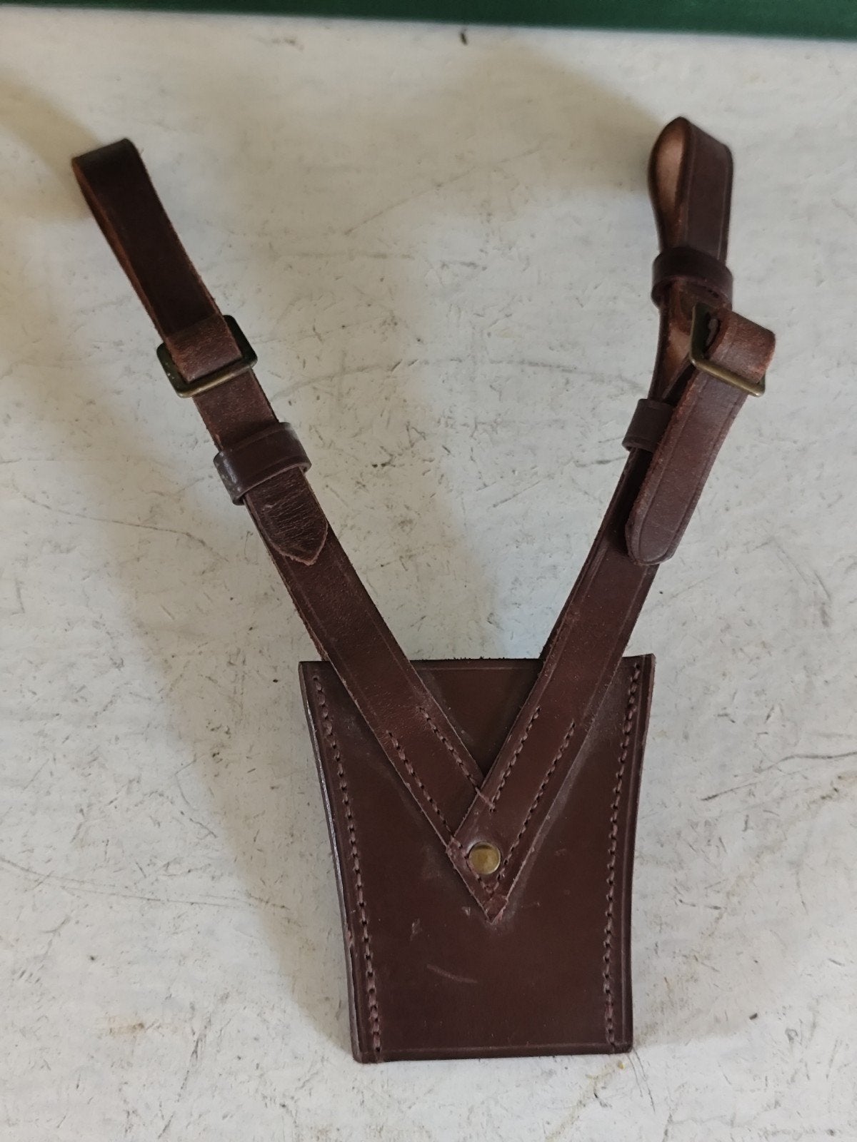 Gousset de sabre Sam Browne militaire ancien cuir laiton, Verzamelen