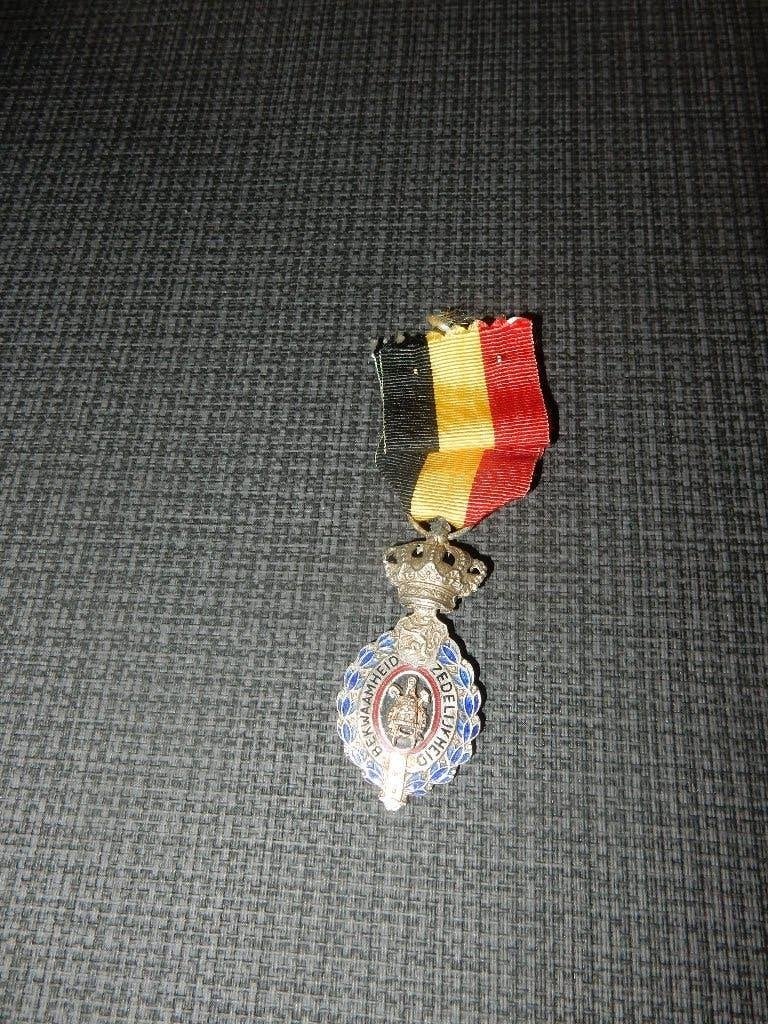 nr.69 - Medaille, Ophalen of Verzenden