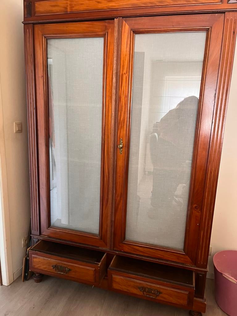 Antieke kast, Ophalen