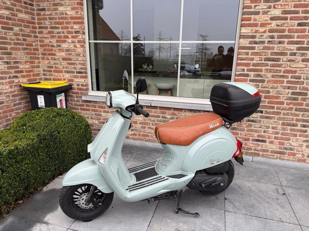 Scooter Lola neco, Fietsen en Brommers, Ophalen, Zo goed als nieuw, Neco
