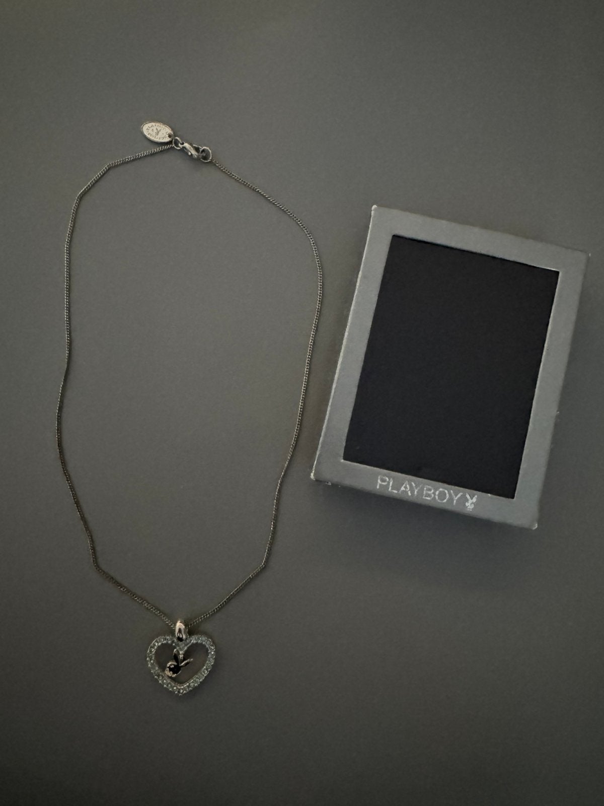 Zilveren ketting met hanger playboy, Ophalen, Zo goed als nieuw, Met hanger