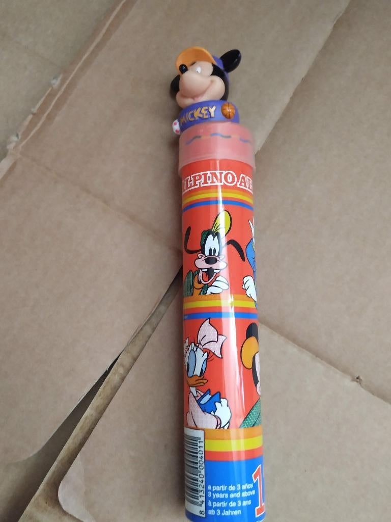 penne buisje mickey, Enlèvement ou Envoi