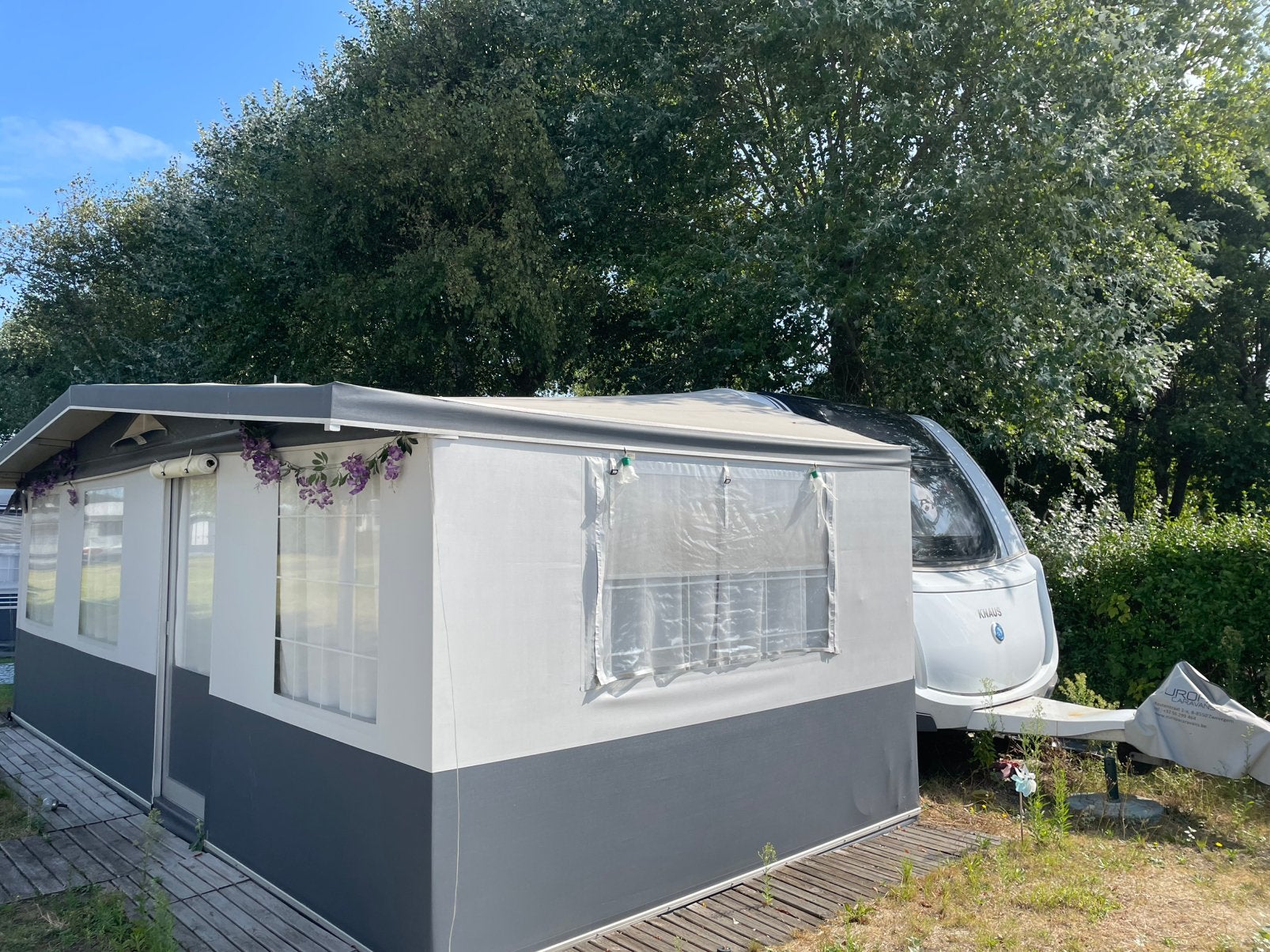 Caravan Knaus Südwind 590 Royaume-Uni, 8 mètres et plus, Jusqu'à 6, Particulier, Réfrigérateur