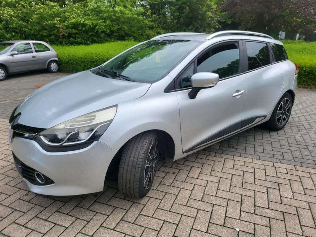 Renault Clio, Autos, Renault, Particulier, Diesel, Euro 5, Break, 5 portes, Automatique, Argent ou Gris, Noir, Enlèvement