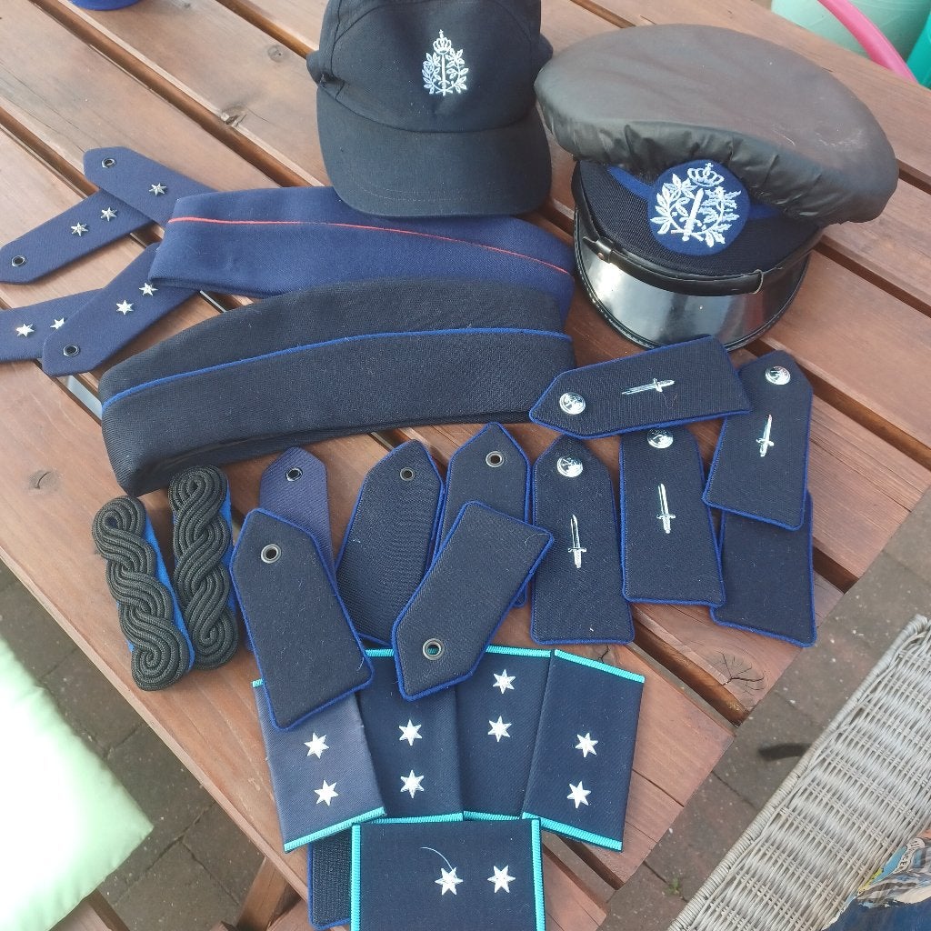 Police communale lot, Collections, Enlèvement ou Envoi, Gendarmerie, Emblème ou Badge