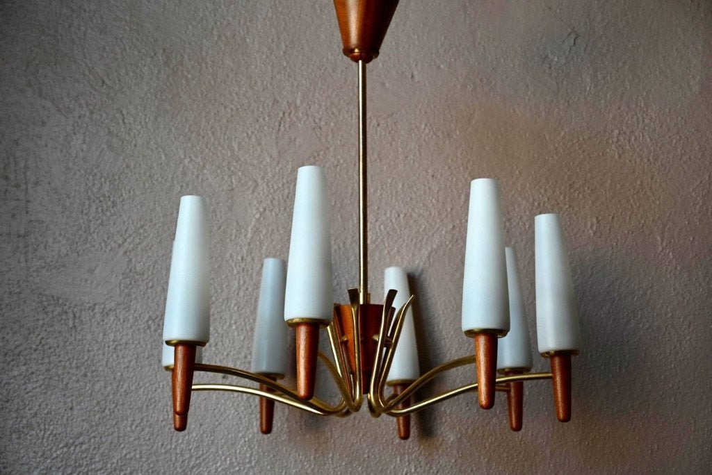 Lustre scandinave teck laiton opalin 8 bras, Maison & Meubles, Autres culots, Verre, Comme neuf, Enlèvement
