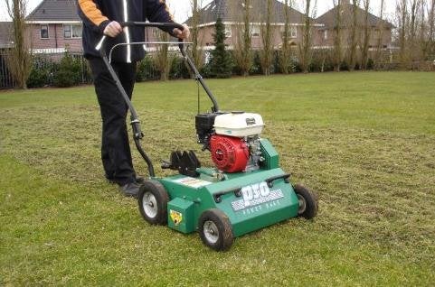 goedkoop verticuteren en bijzaaien , bemesten gazon, Ophalen, Zo goed als nieuw, 20 m² of meer, Gras