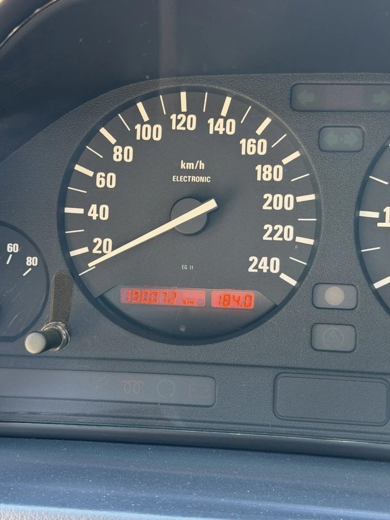BMW 520i E34 / 6 cyl / 150 pk / Manueel / Oldtimer, foto 7