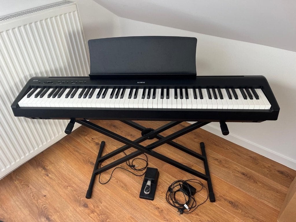 Piano Numerique Kawai ES110 (88 keys) with stand & pedal, Muziek en Instrumenten, Ophalen, Zo goed als nieuw