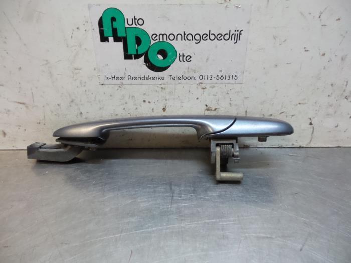 Poignée portière 4portes arrière droite d'un Mazda 2 (2 0, -, Mazda, Utilisé, -