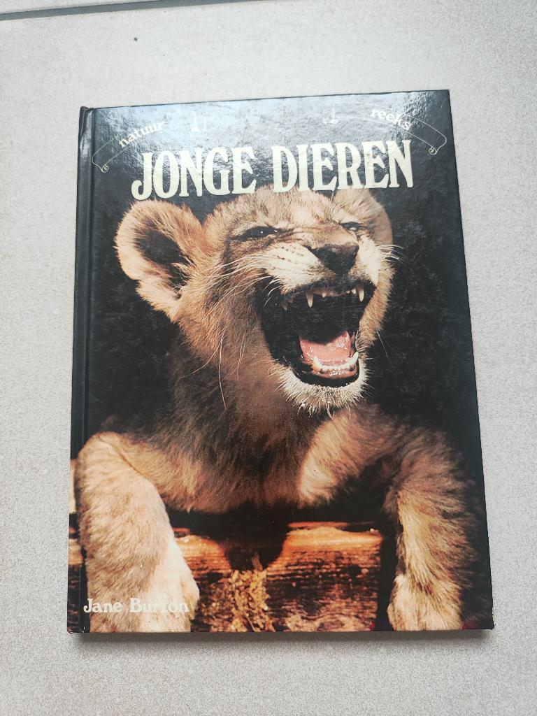 Jonge Dieren natuur reeks, Gelezen, Jane Burton, Ophalen of Verzenden, Overige diersoorten