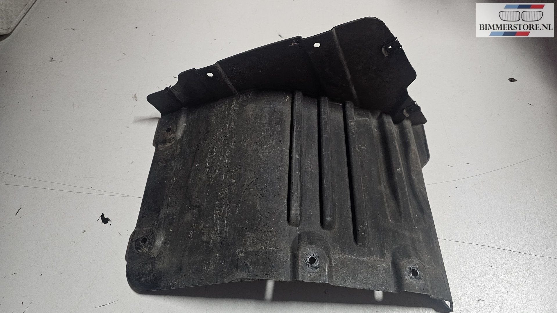 Binnenscherm onderste deel voorkant rechts BMW 5 serie E60 E, -, Origine de la pièce connue, Utilisé, -