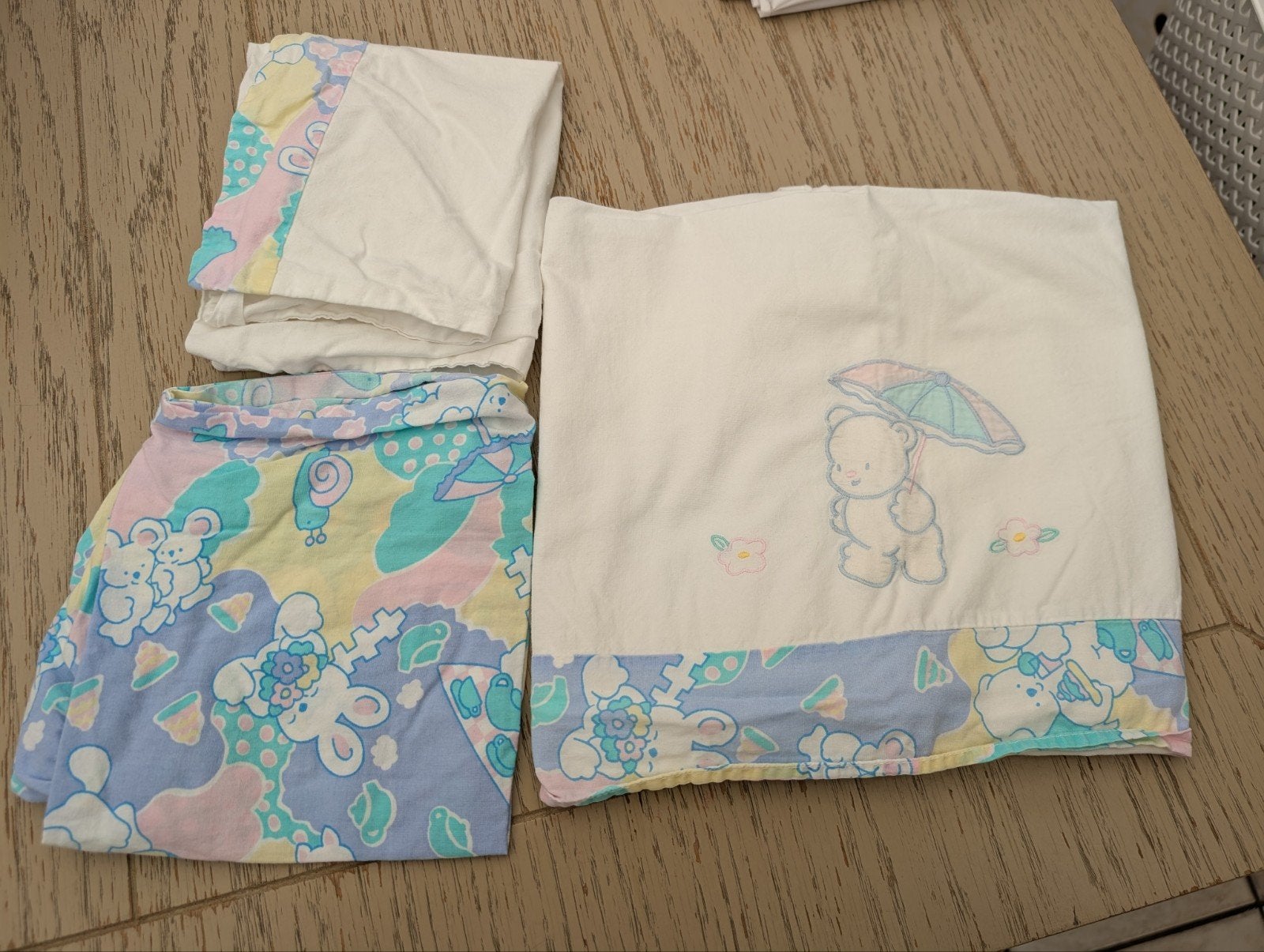 Drap, drap et taie d'oreiller pour berceau, Garçon ou Fille, Respirant, Enlèvement ou Envoi, Comme neuf