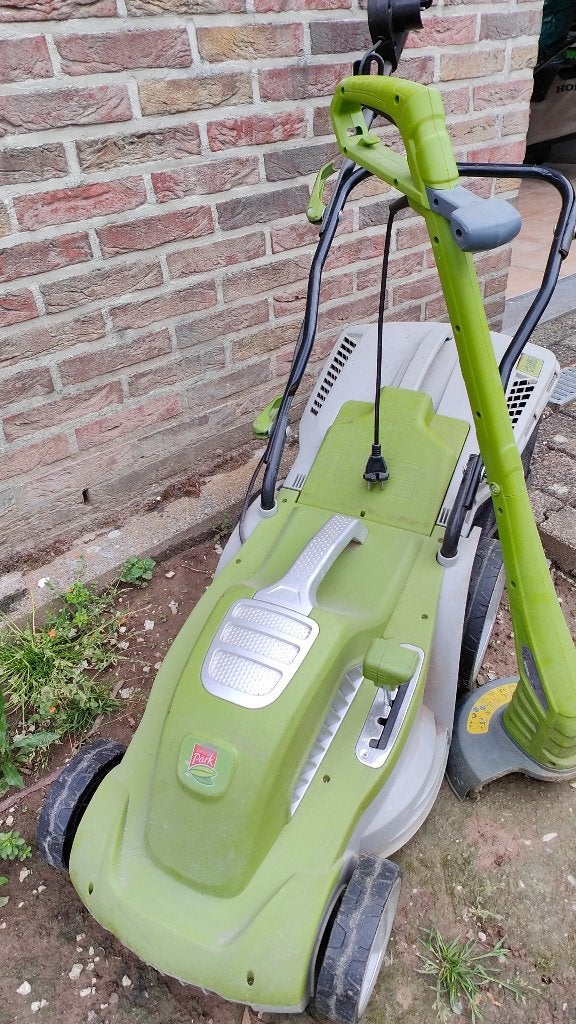 Electrische gras en kantenmaaier te koop, Ophalen, Gebruikt, Gras