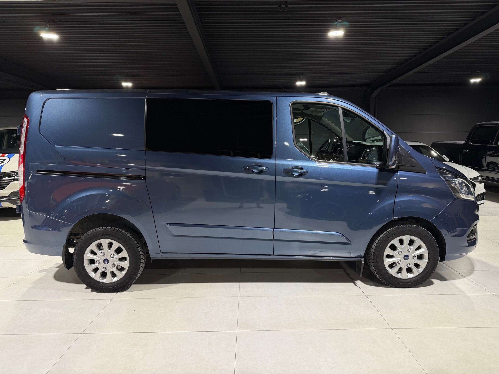 Ford Transit Custom 2.0 TDCi Multi S/S 131CV DOUBLE PORTE LA, Voorwielaandrijving, 186 g/km, Gebruikt, Blauw