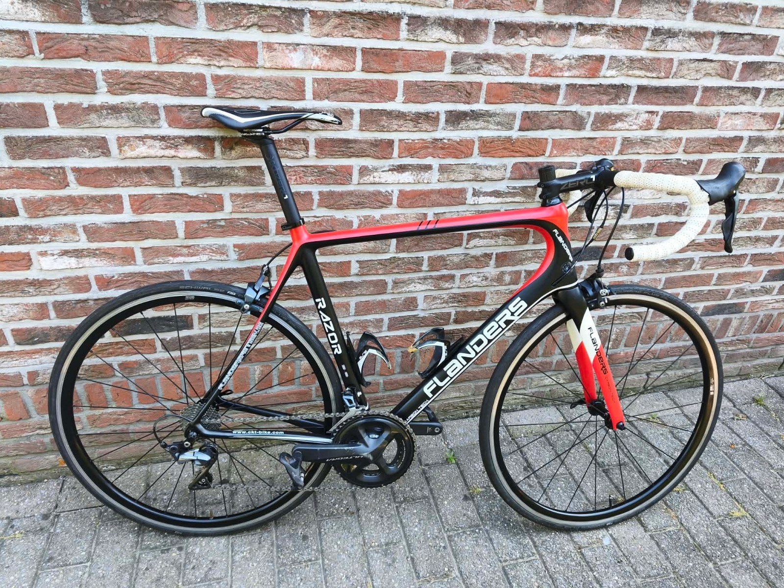 Vélo de course Flanders, Enlèvement